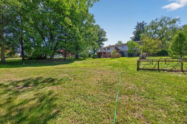 Building Photo - 23017 Timber Creek Ln