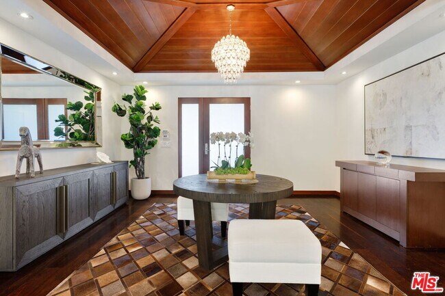 Building Photo - 1125 Napoli Dr