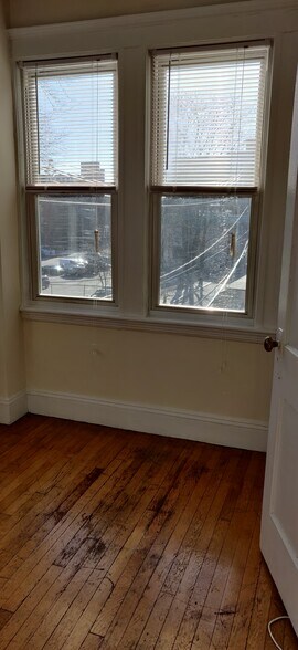 Building Photo - 19 Melvin Ave