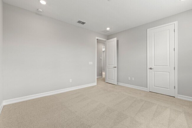 Building Photo - "Charming 3-Bedroom Rental in estancia the Center of Wesley chapel.