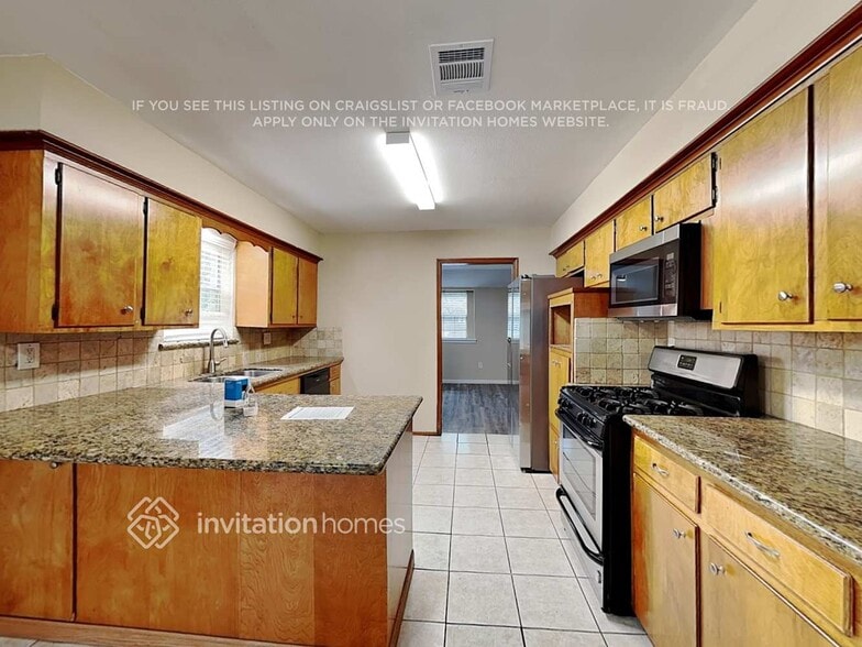 Building Photo - 1506 Seagate Ln