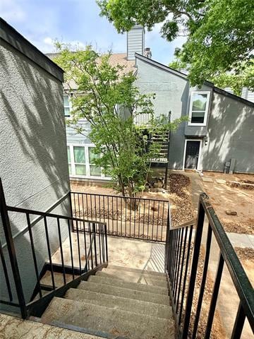 Building Photo - 9696 Walnut St