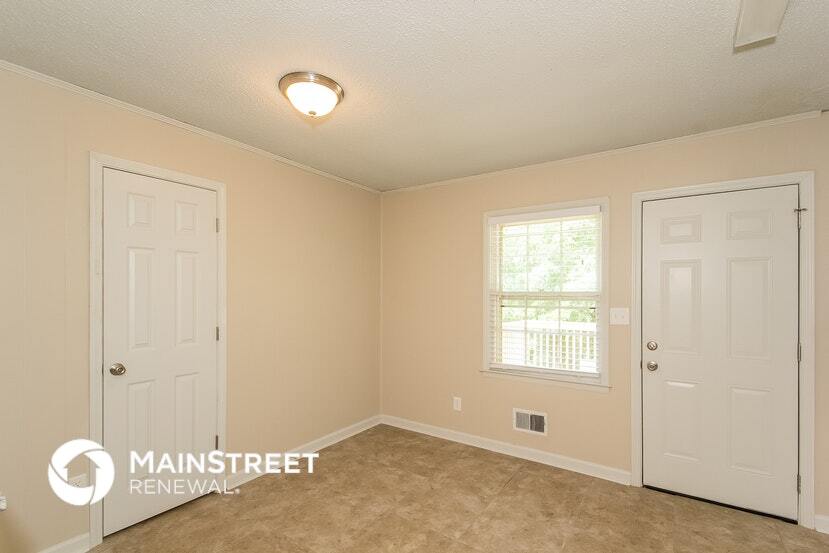 Building Photo - 6090 Graceland Cir