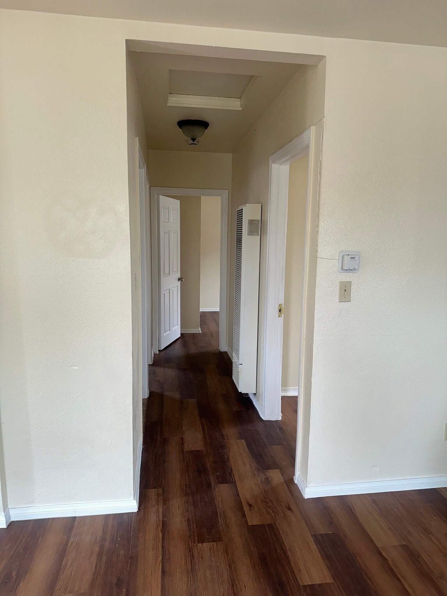 Building Photo - 427 E 98th St