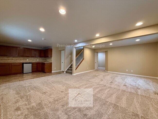 Building Photo - 6769 Ventana Ln