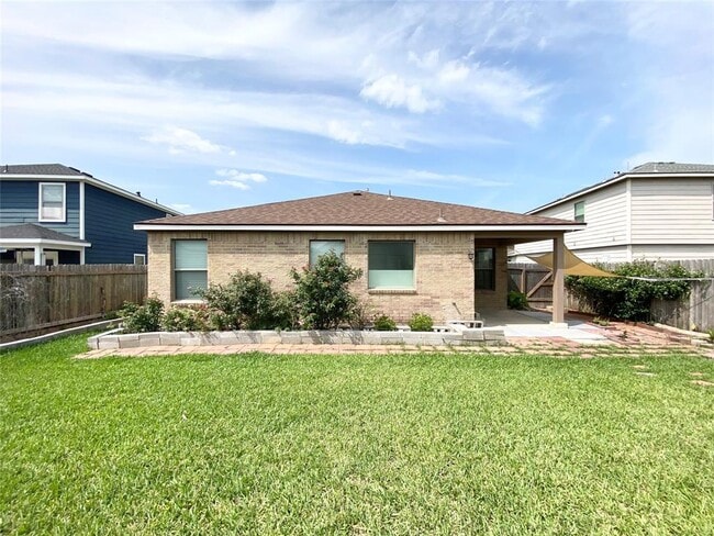 Building Photo - 8119 Yaupon View Dr