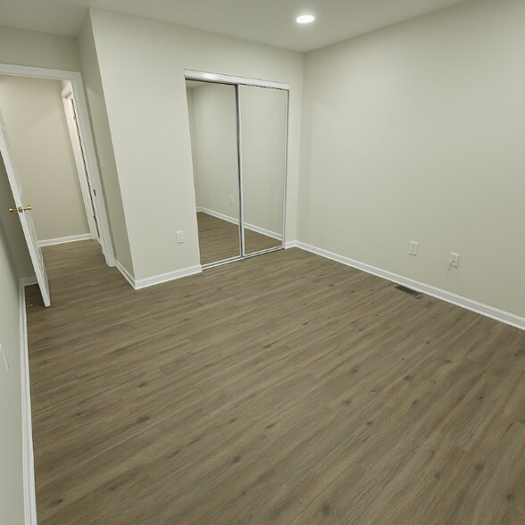 Building Photo - 62 S Orange Ave