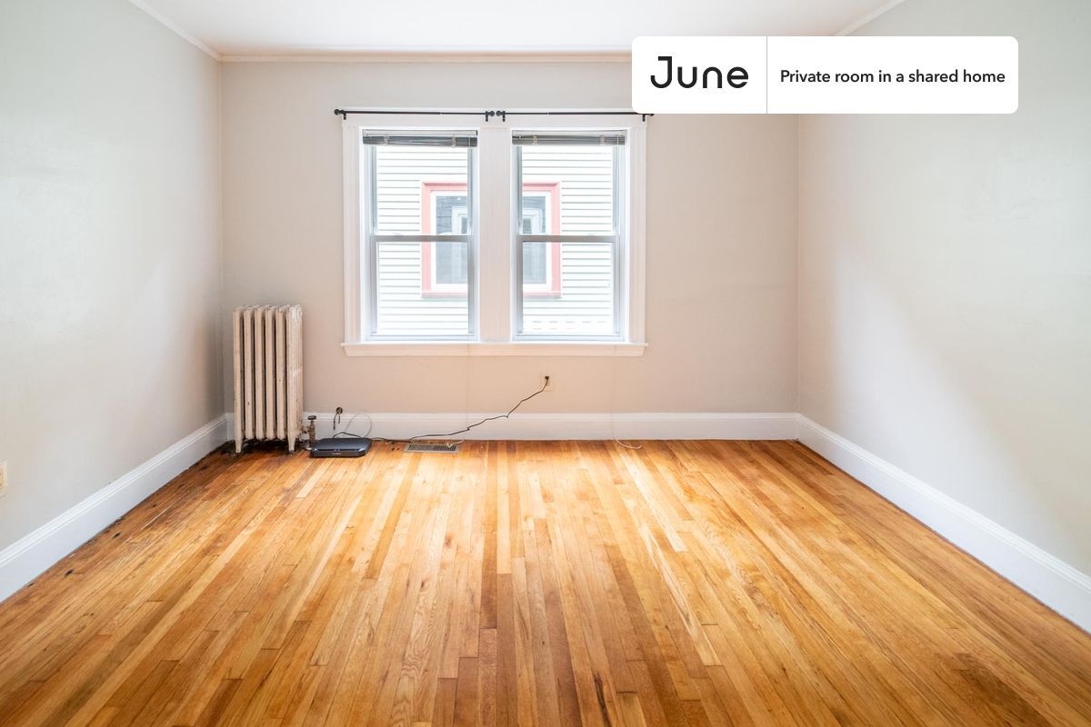 Building Photo - Room in Shared 4 bed/1 bath home in Mission Hill