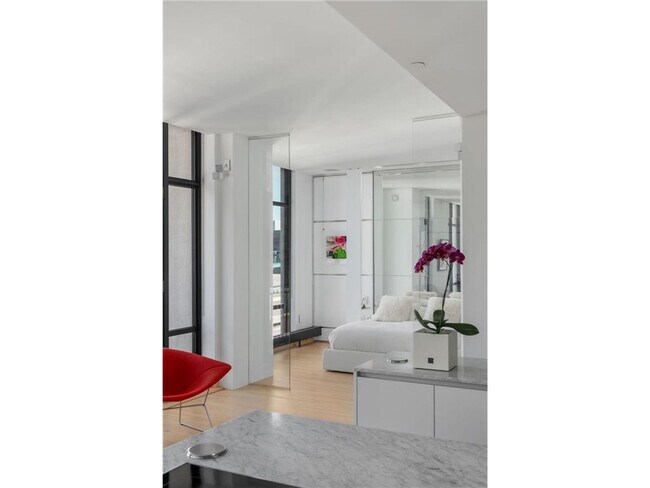 Building Photo - 201 S 11th St