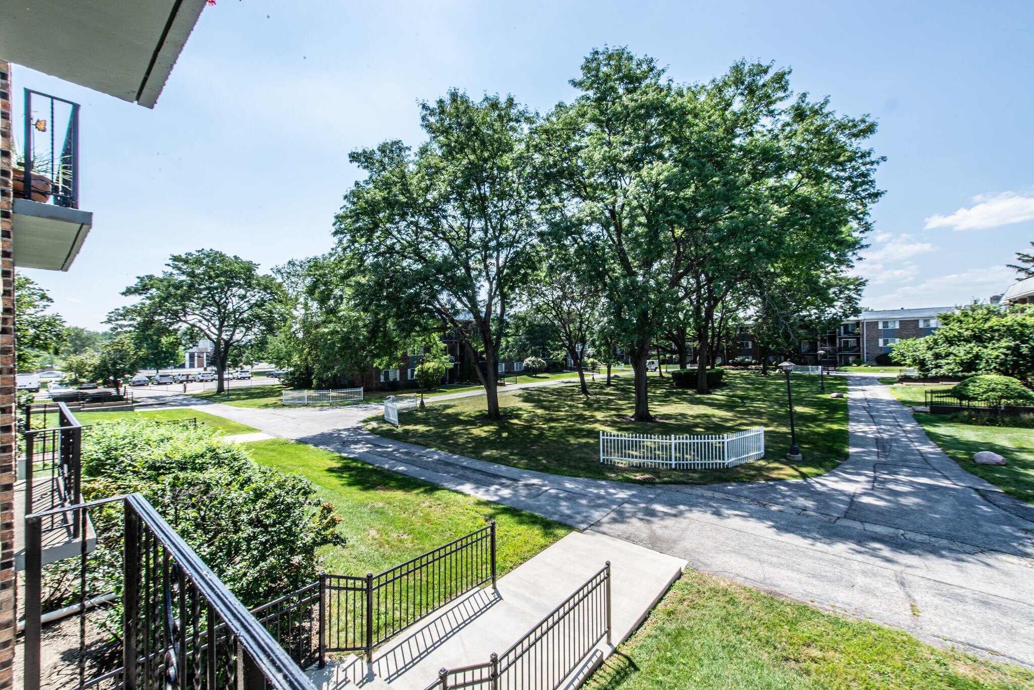 Building Photo - 1505 N Windsor Dr