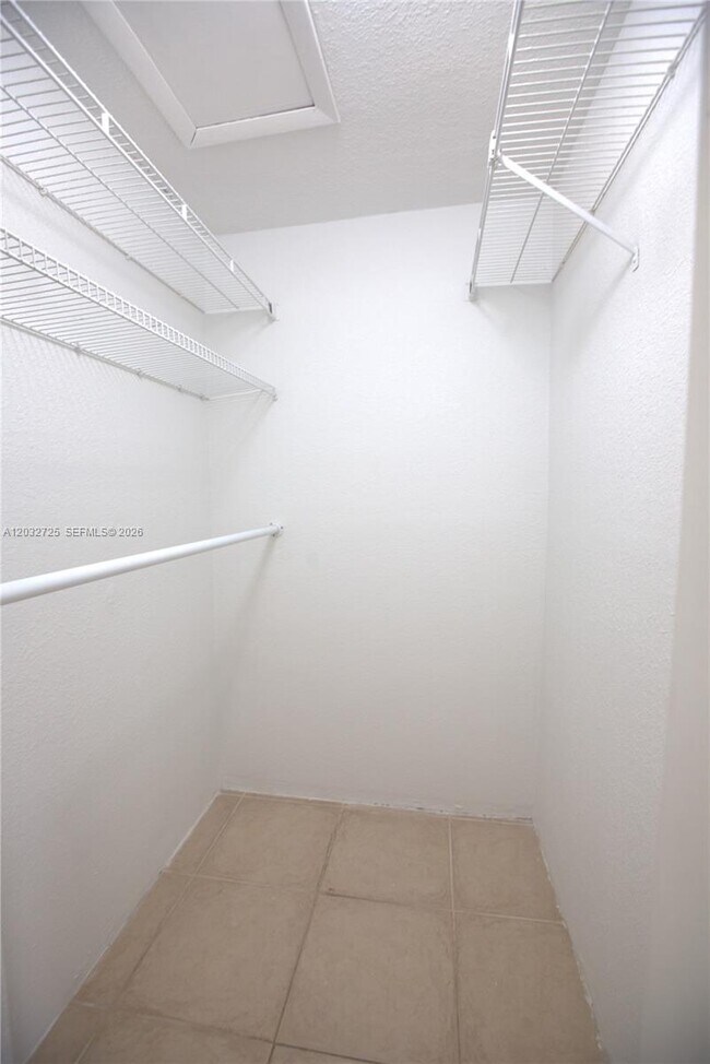 Building Photo - 6475 SW 129th Ave
