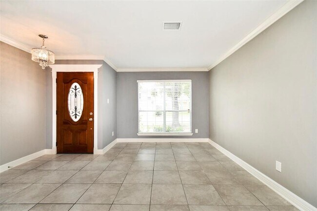 Building Photo - 1430 Acorn Ct