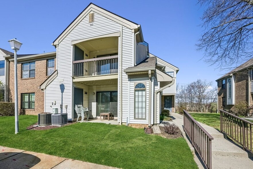 Building Photo - 3015 Lighthouse Ln