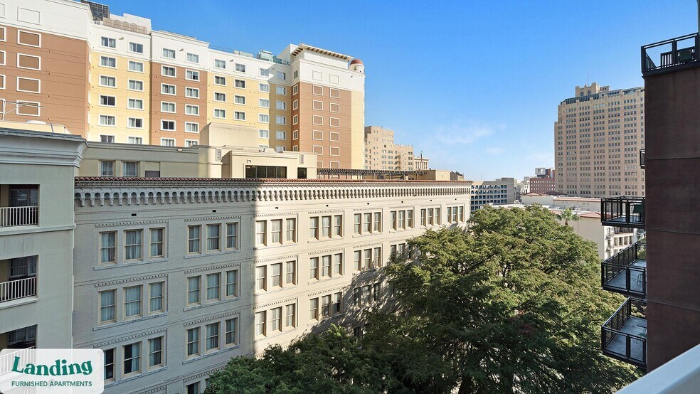 Building Photo - 143 E Commerce St