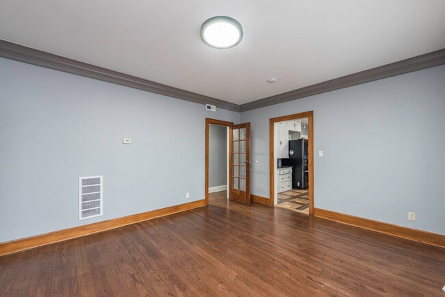 Building Photo - 415 W Ridgeland Ave