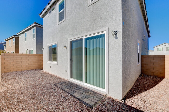 Building Photo - 8439 Vacarez Dr