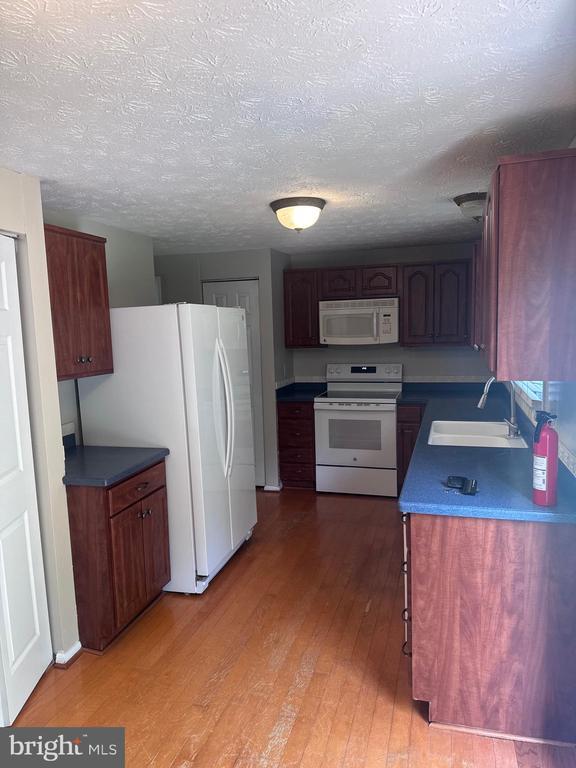 Building Photo - 13767 Cabells Mill Dr