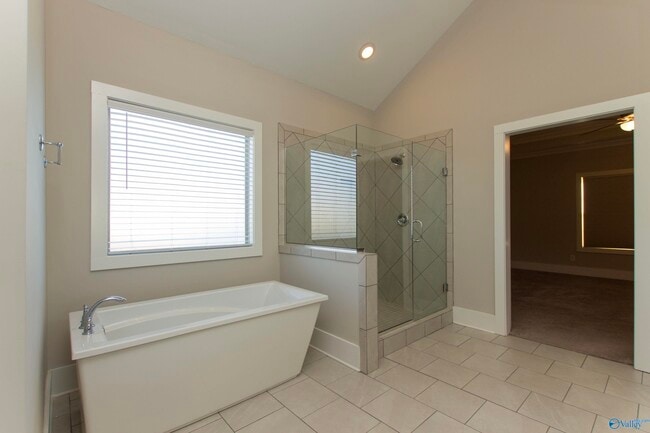 Building Photo - 2121 S Meadows Dr