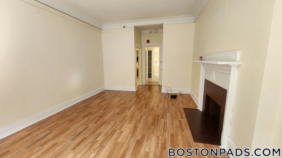 Building Photo - 62 Boylston St