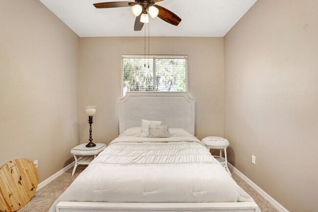 Building Photo - 8982 Founders Cir
