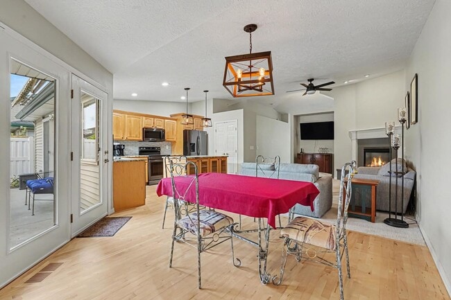 Building Photo - 4023 N Bayou Ln
