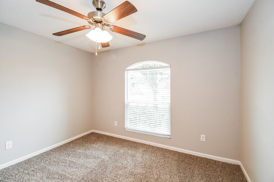 Building Photo - 15847 Rachel Creek Dr