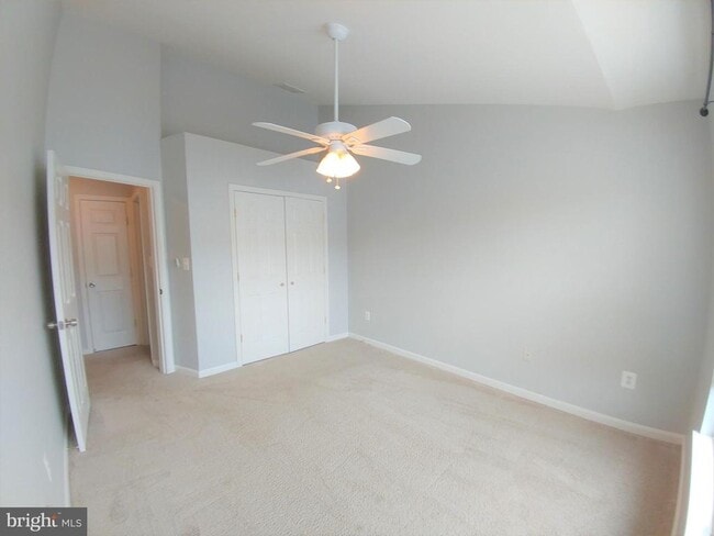 Building Photo - 8 Harbour Heights Dr