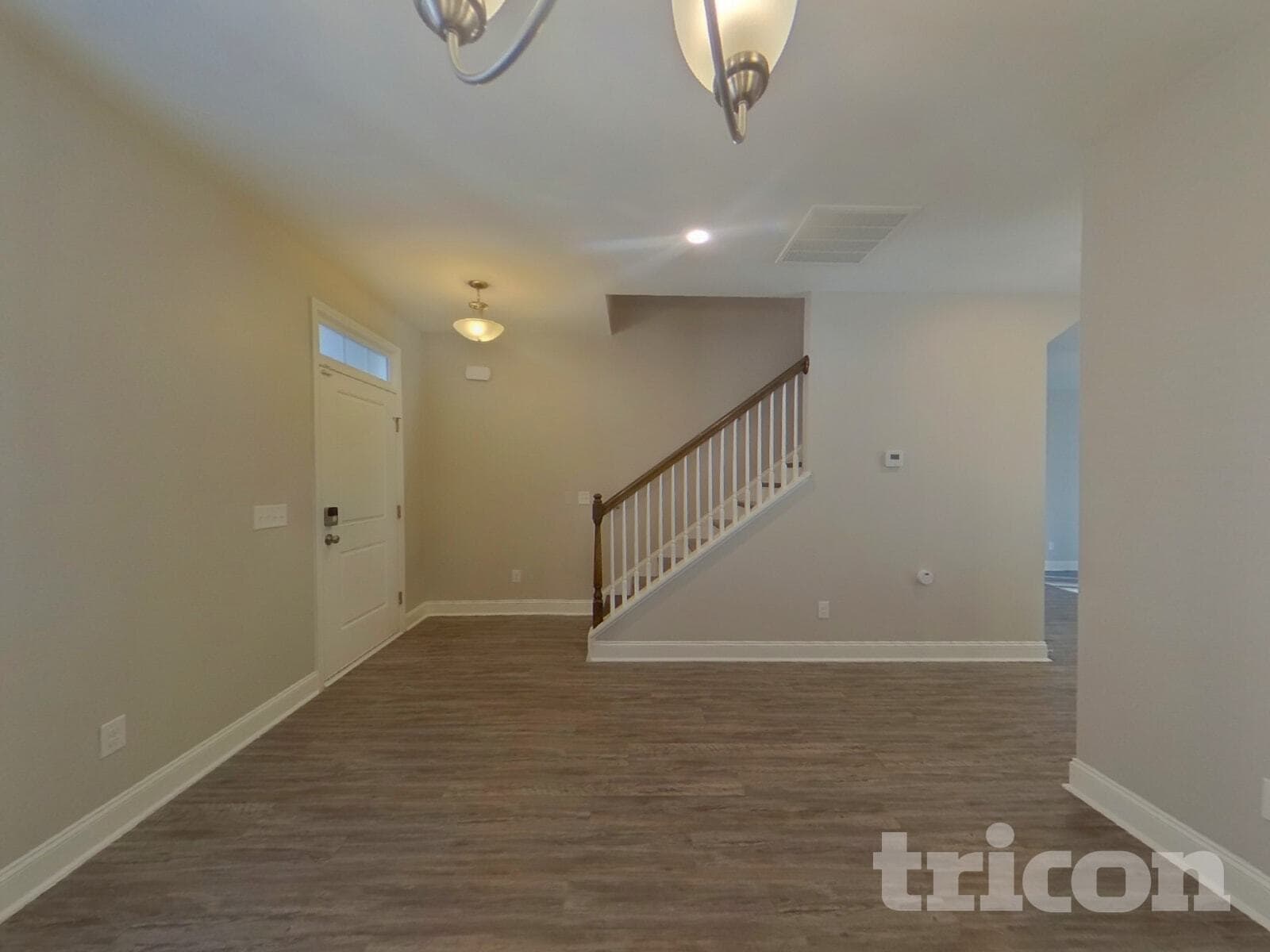 Building Photo - 607 Roseridge Dr