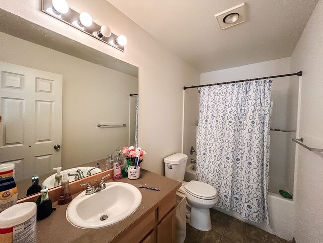 Building Photo - 3BD 2.5BA in LSSD