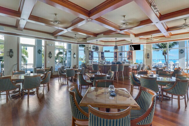 Building Photo - 975 NW Flagler Ave