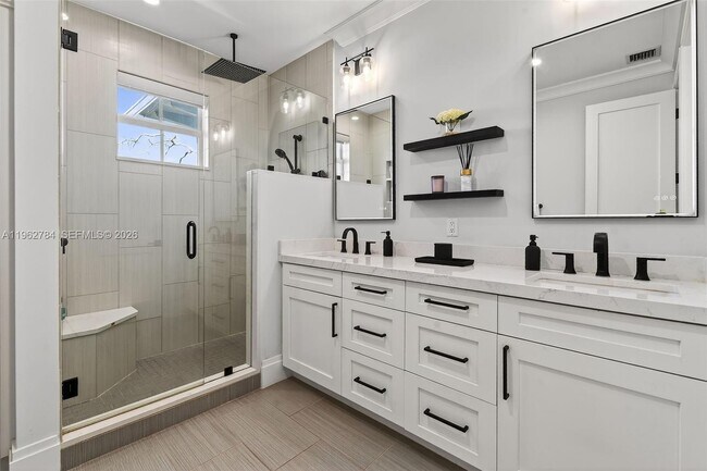 Building Photo - 620 Inlet Waters Cir