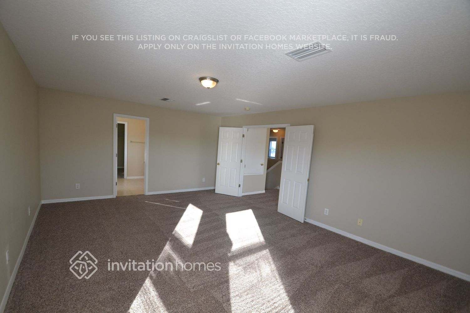 Building Photo - 11166 Golden Silence Dr