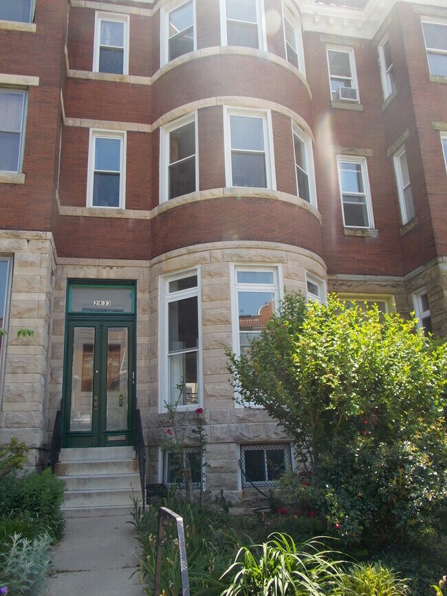 Primary Photo - 2833 St Paul St