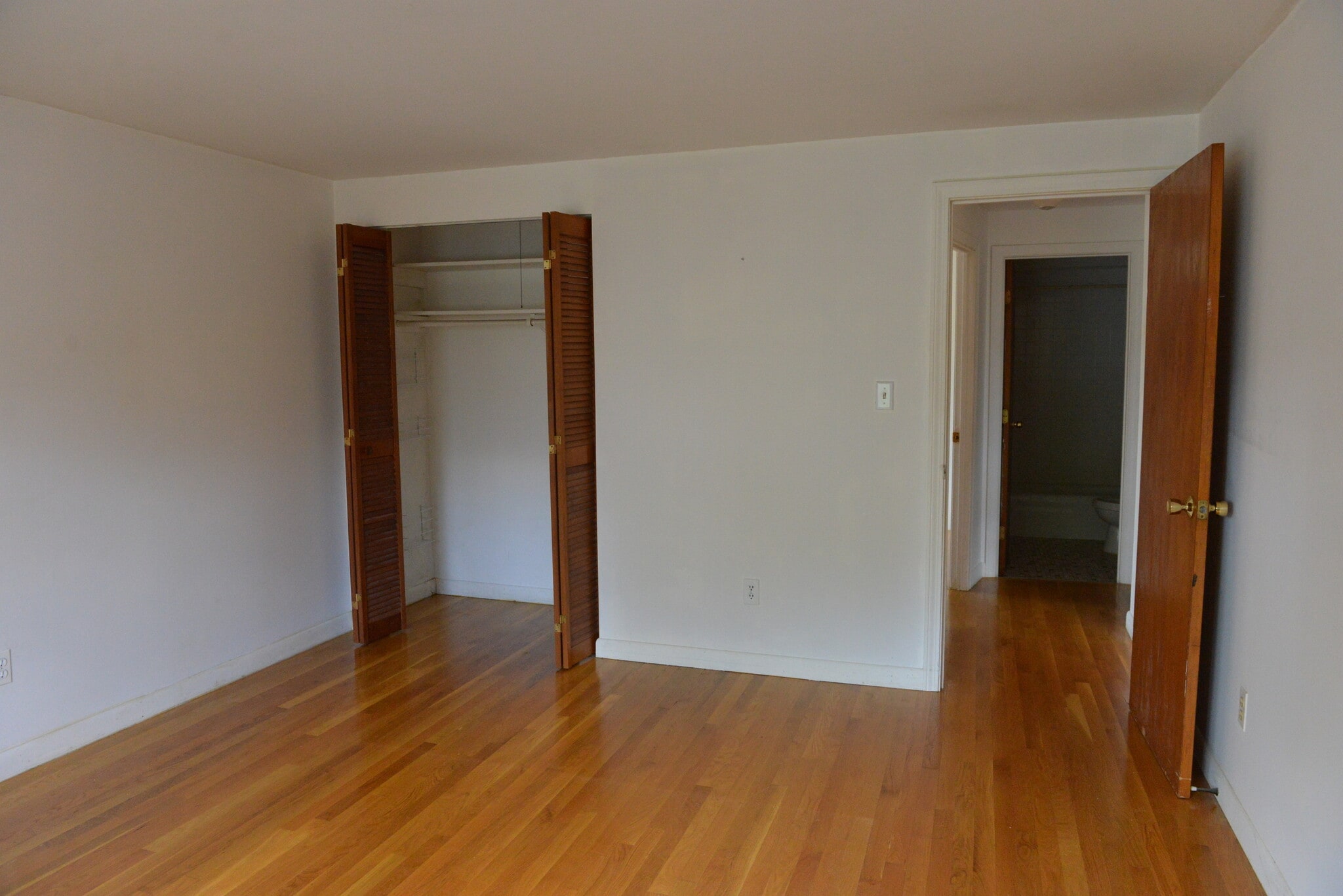 big bedroom - 9 Ryder St
