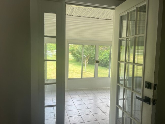 Building Photo - Beautiful one level home in JC!