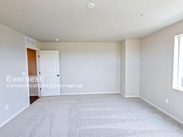 Building Photo - 2814 Barnstormer St