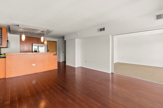 Building Photo - ONLY $1,700 PER MONTH FOR THIS BEAUTIFUL, MODERN, STATE OF THE ART, 1 BED, 1 BATH HIGH RISE CONDO...