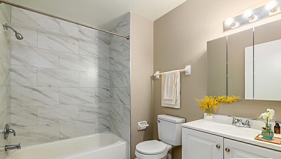 Building Photo - Aspen Chase