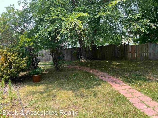 Building Photo - 3 br, 2 bath House - 1906 Keokuk Court