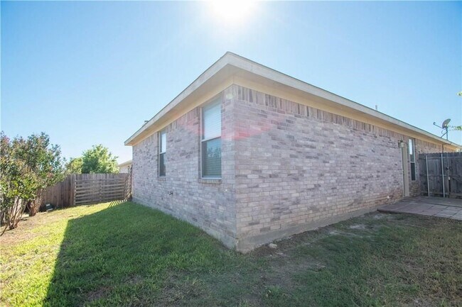 Building Photo - 6316 Downeast Dr