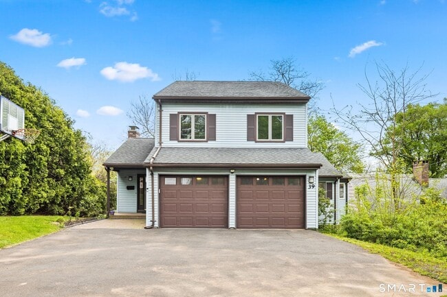 Building Photo - 39 Brightwood Ln