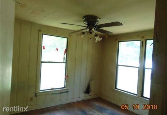 Building Photo - 3 br, 1 bath House - 520 Argyle St