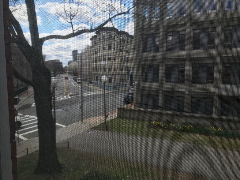 Building Photo - 171 Hemenway St