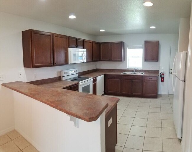 DIAMOND RIDGE VILLAS10566 SE 67 CT 10566 SE 67 Ct Belleview FL 34420