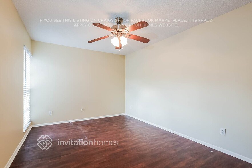 Building Photo - 1380 San Diego Ct