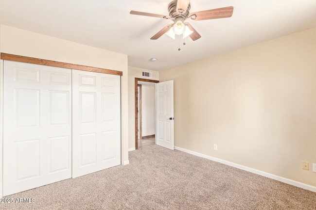 Building Photo - 319 E Riviera Dr