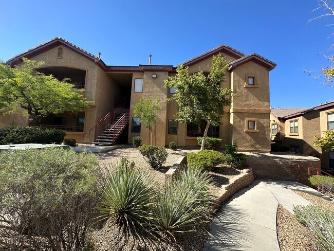 Building Photo - CUTE UPSTAIRS CONDO UNIT , LOCATED IN A GATED COMMUNITY 2 BEDROOM / 2 FULL BATH