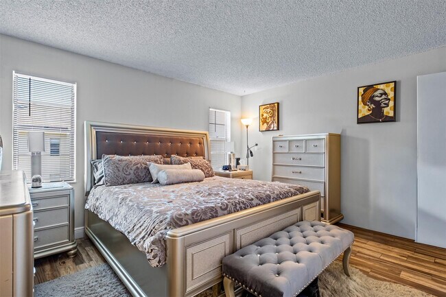 Building Photo - 7951 Southgate Blvd