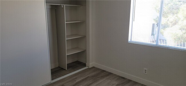 Building Photo - 1912 Lirio Way