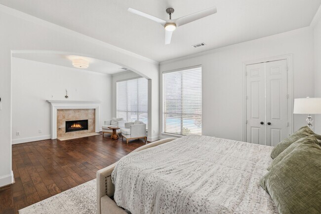 Building Photo - 25707 Pierrmont Ct